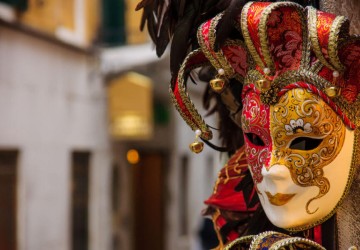 Roman Carnival: tradition and history