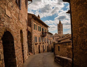 What to See in Assisi in 2025: Basilicas and Historical Routes