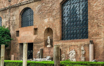 Diocletian Baths with priority admission and Hop-On Hop-Off