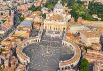 What Happens During a Papal Audience in Vatican City
